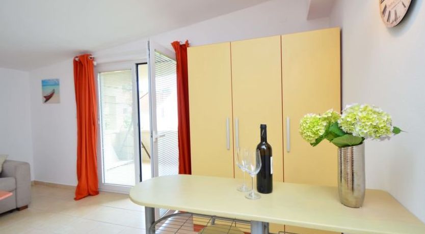 Photo of Lastavica Apartment 2