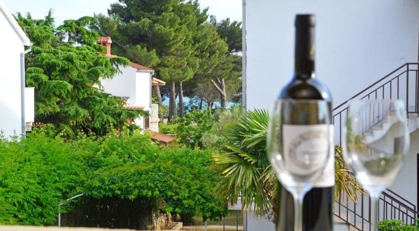 Photo of Lastavica Apartment 2