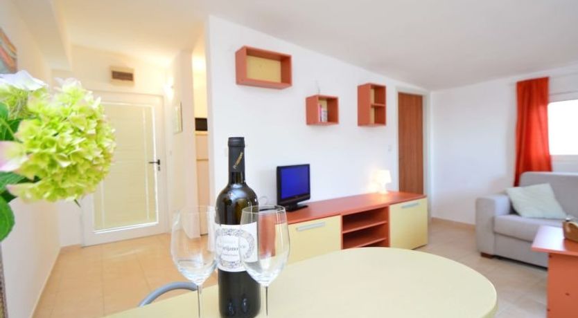 Photo of Lastavica Apartment 2