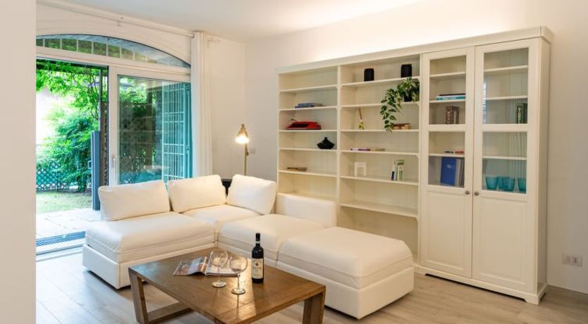 Photo of Luxury House