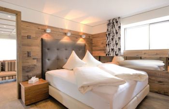 Chesa Piz Mezdi - St. Moritz Holiday Home