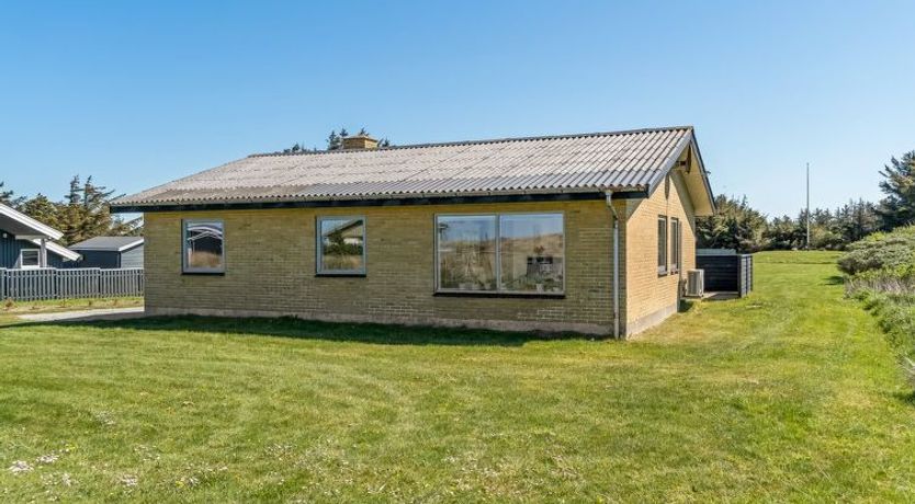 Photo of "Nayeli" - 275m from the sea