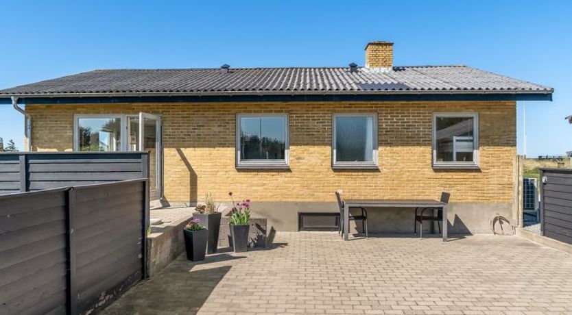 Photo of "Nayeli" - 275m from the sea