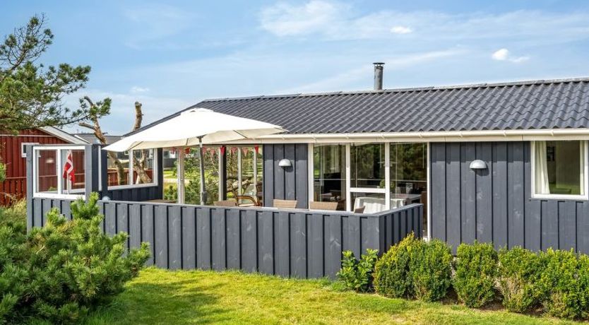 Photo of "Hælf" - 400m from the sea