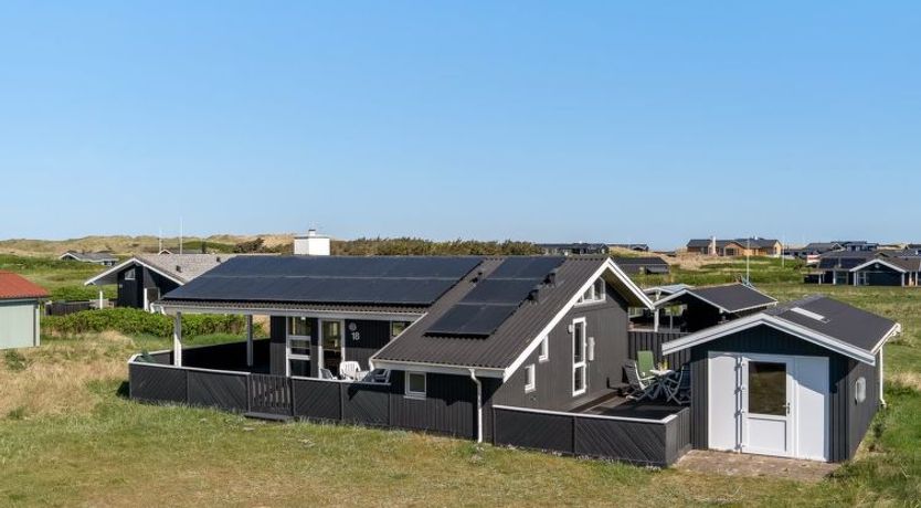 Photo of "Ralf" - 300m from the sea