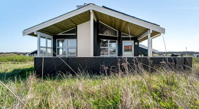 Photo of "Ralf" - 300m from the sea