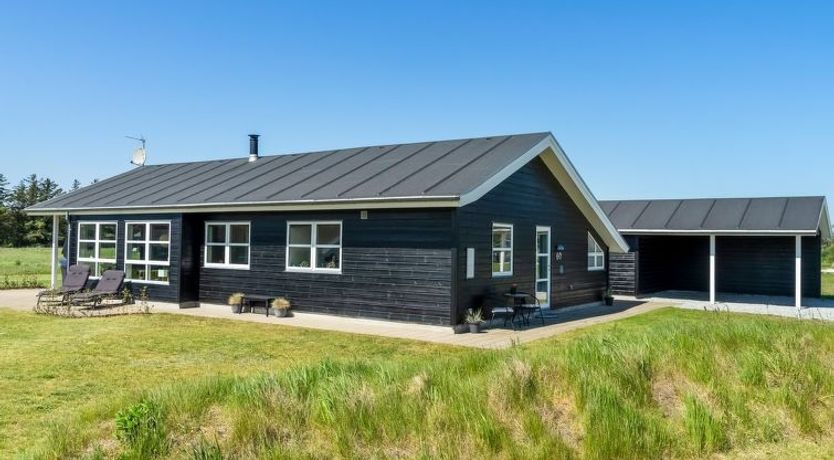 Photo of "Sinica" - 1.4km from the sea