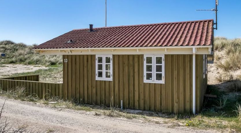 Photo of "Guthfrith" - 100m from the sea