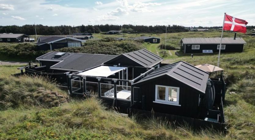 Photo of "Aruna" - 200m from the sea