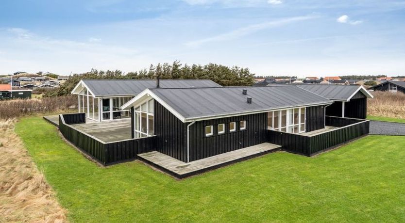 Photo of "Eileen" - 300m from the sea