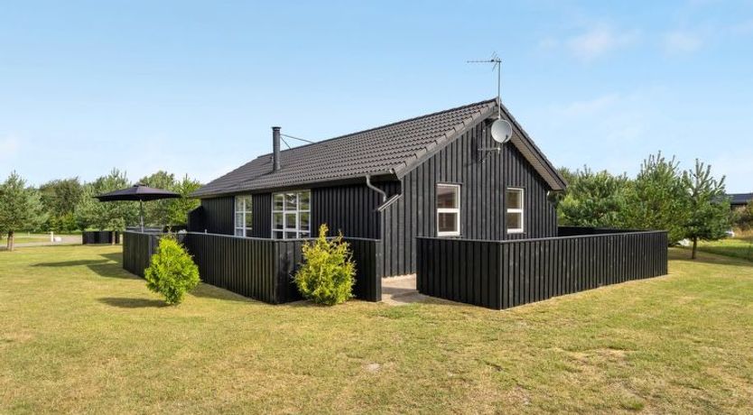 Photo of "Thure" - 1km from the sea