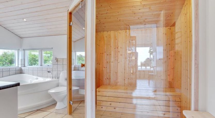 Photo of "Lauri" - 350m from the sea