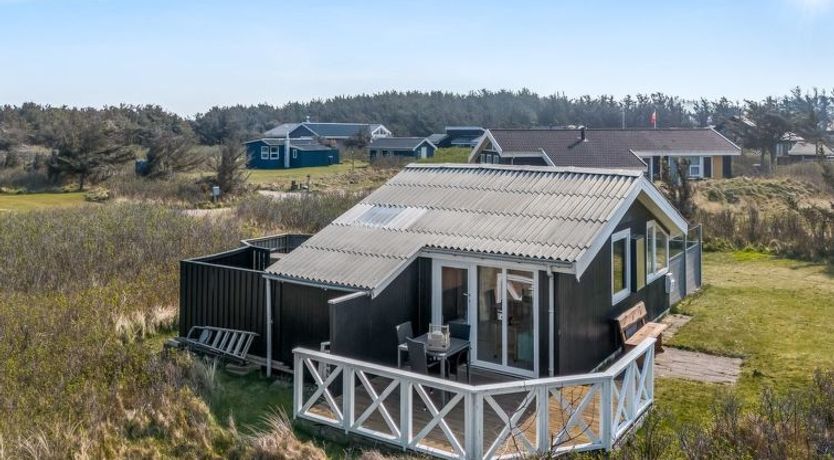 Photo of "Holger" - 50m from the sea