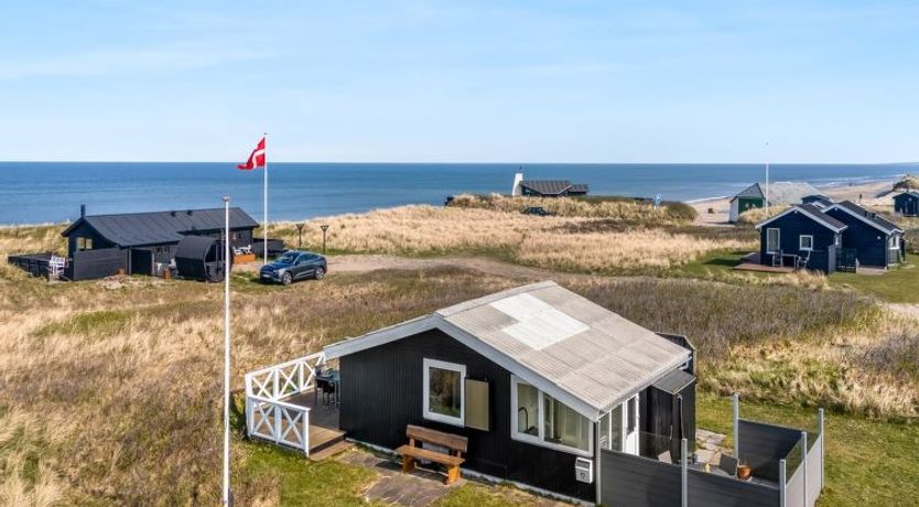 Photo of "Holger" - 50m from the sea