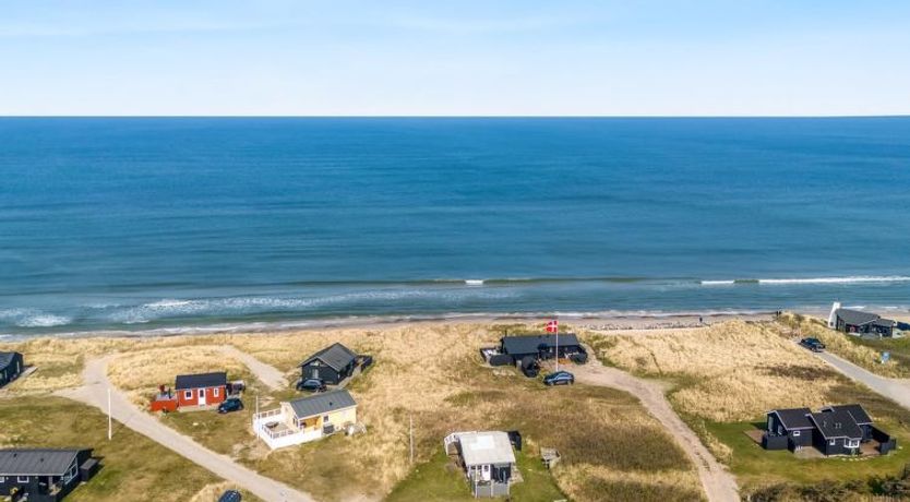 Photo of "Holger" - 50m from the sea