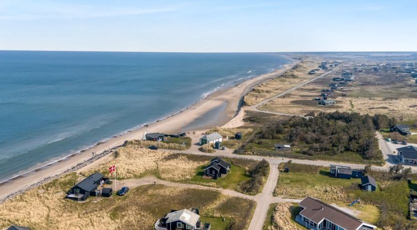 Photo of "Holger" - 50m from the sea