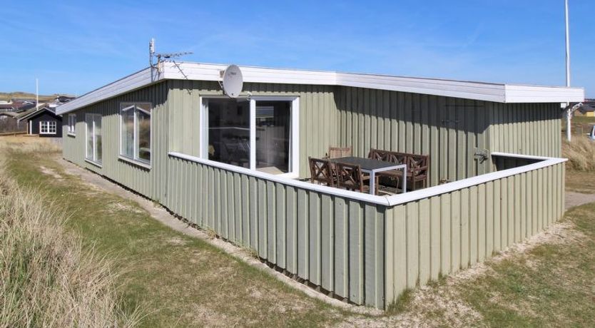 Photo of "Dyveke" - 220m from the sea