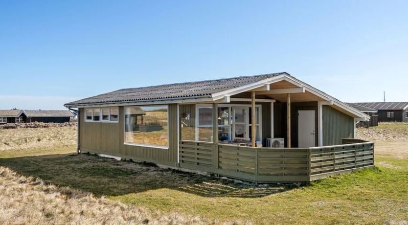 Photo of "Asger" - 50m from the sea