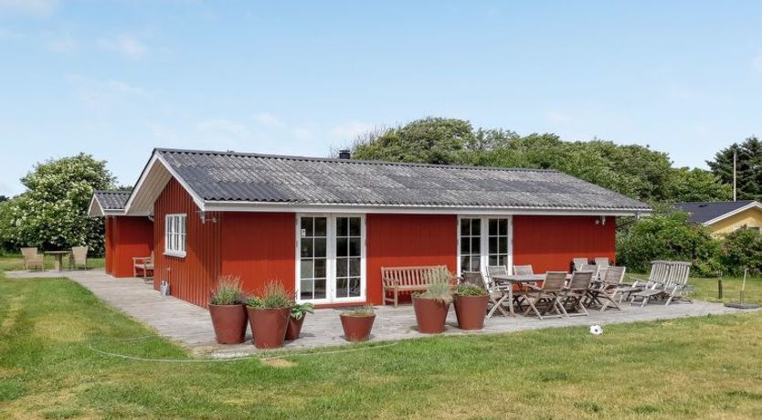 Photo of "Ava" - 1km from the sea