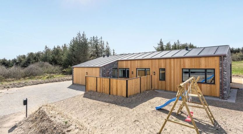 Photo of "Anie" - 950m from the sea