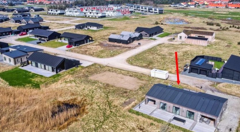 Photo of "Anie" - 950m from the sea