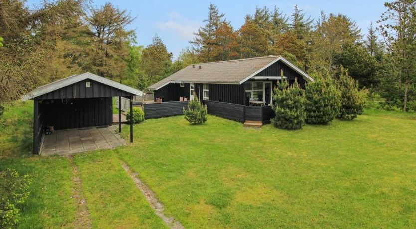 Photo of "Snioulf" - 1km from the sea