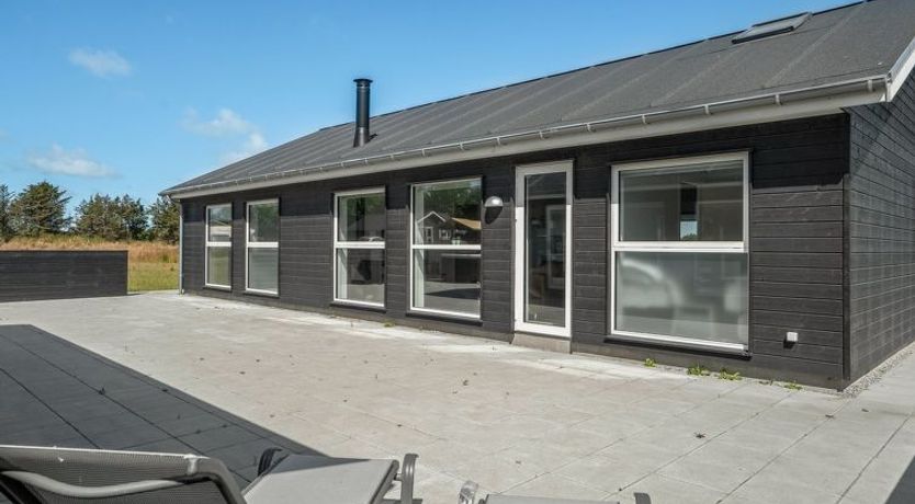 Photo of "Tatiane" - 1.5km from the sea