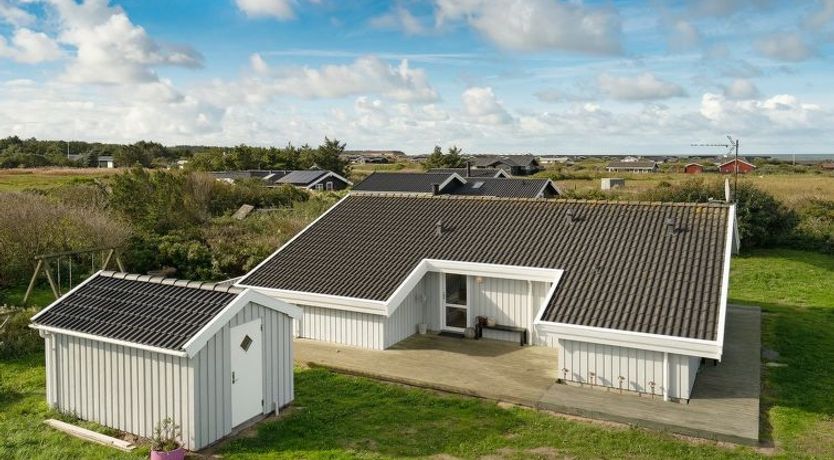 Photo of "Hava" - 450m from the sea