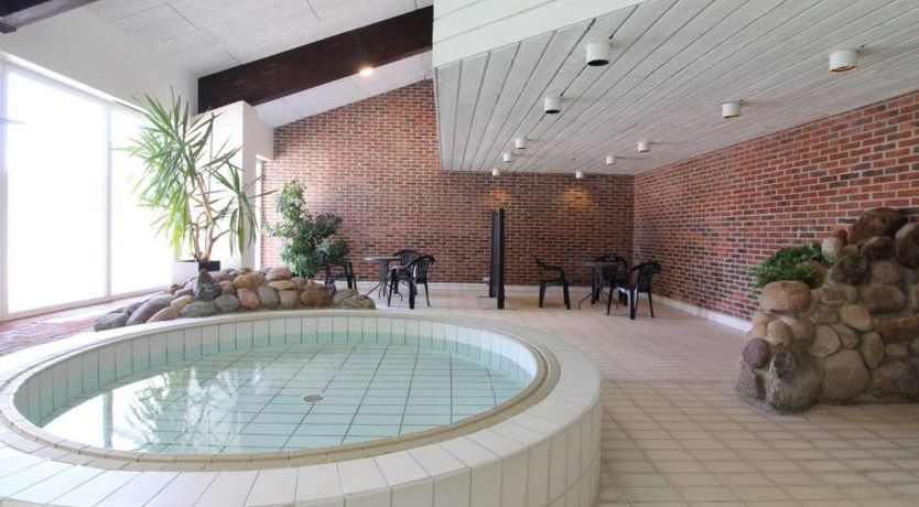 Photo of "Laris" - 150m from the sea