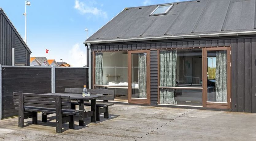 Photo of "Elinora" - 100m from the sea