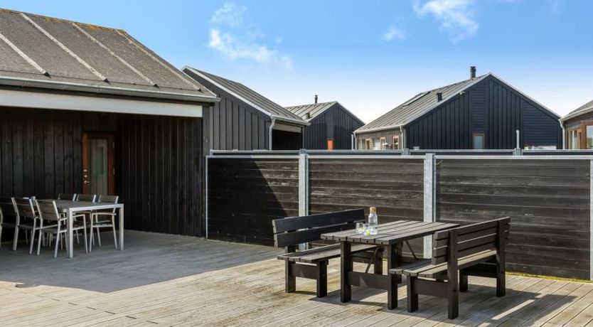 Photo of "Elinora" - 100m from the sea