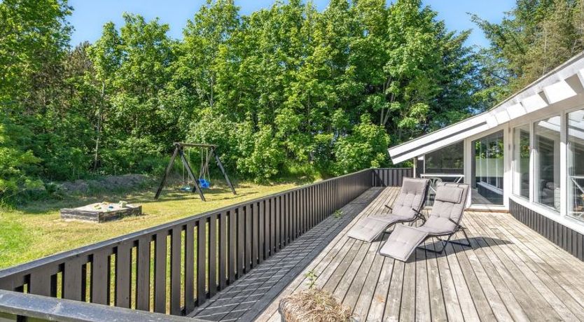 Photo of "Harriet" - 800m from the sea