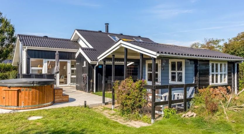 Photo of "Gudmundine" - 350m to the fjord