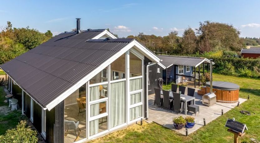 Photo of "Gudmundine" - 350m to the fjord