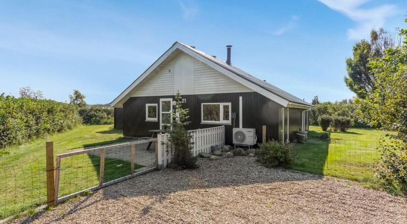 Photo of "Gudmundine" - 350m to the fjord