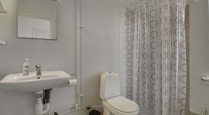 Photo of "Gyrth" - 250m from the sea