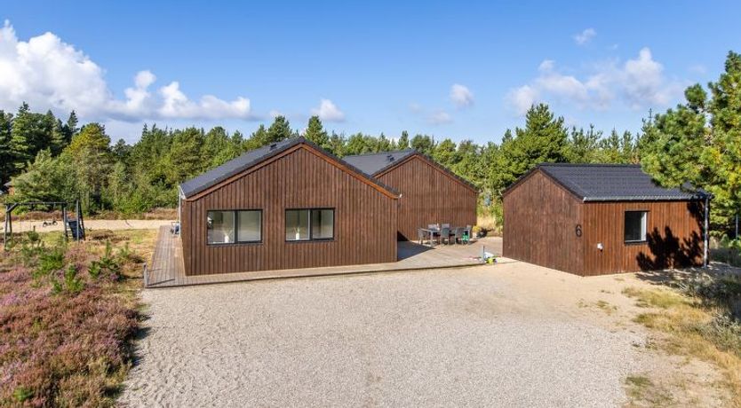 Photo of "Heidi" - 1km from the sea