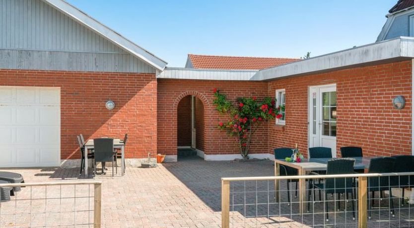 Photo of "Stefan" - 500m from the sea