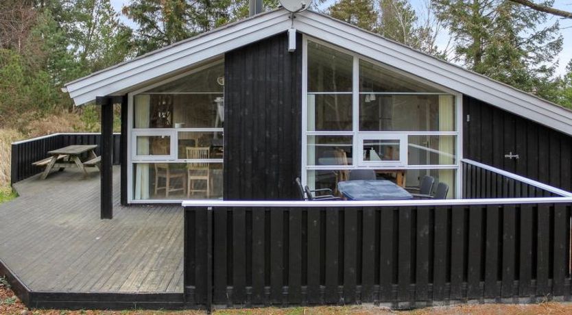 Photo of "Eldmar" - 500m from the sea