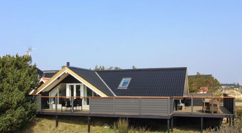 Photo of "Josie" - 200m from the sea