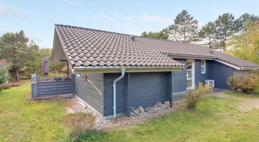 Photo of "Nauka" - 2.3km from the sea