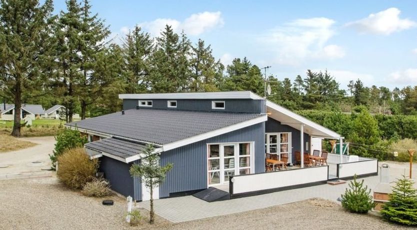 Photo of "Tascha" - 1.5km from the sea
