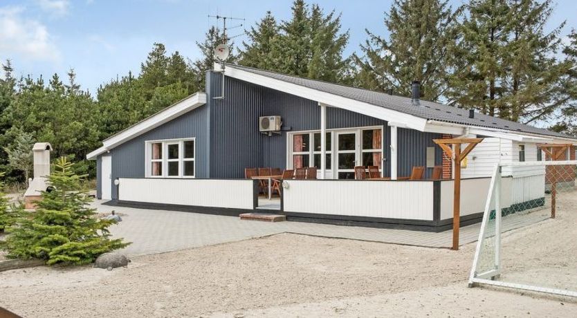 Photo of "Tascha" - 1.5km from the sea