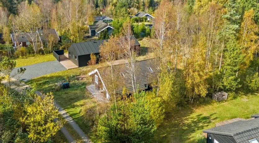 Photo of "Tanas" - 2km from the sea