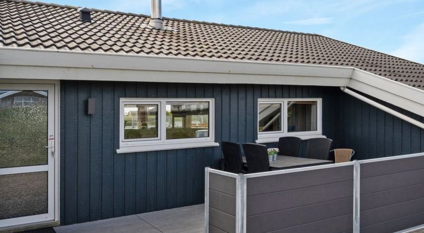 Photo of "Alfhild" - 297m from the sea