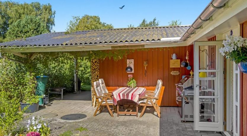 Photo of "Hartvig" - 800m from the sea