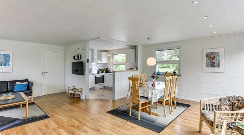 Photo of "Vicky" - 4km from the sea