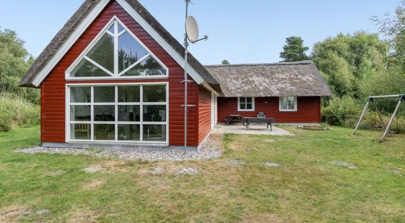 Photo of "Jenna" - 1.4km from the sea