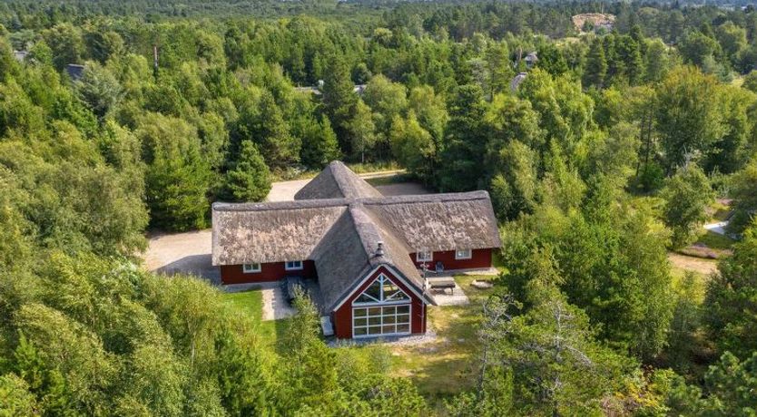 Photo of "Jenna" - 1.4km from the sea