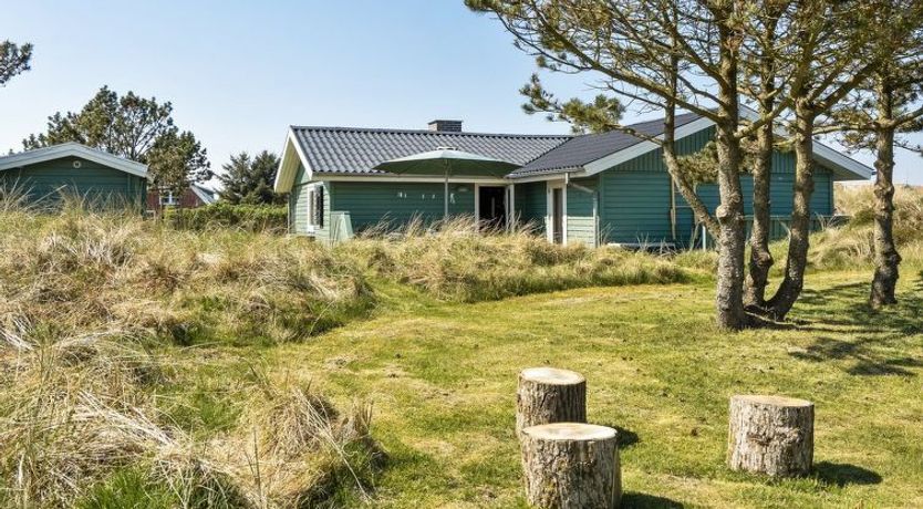 Photo of "Edna" - 800m from the sea